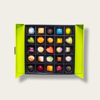 25 Piece Signature Gift Box